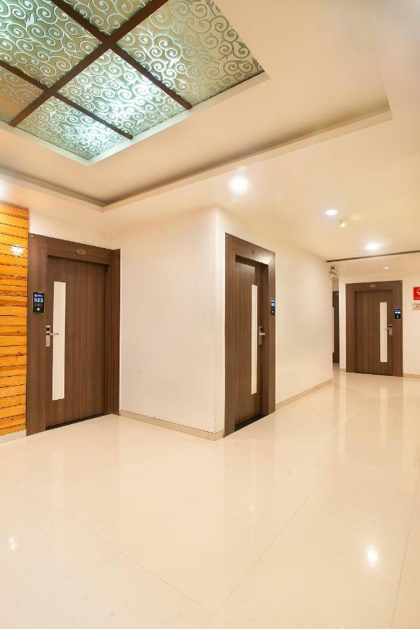 Hotel Sheetal Plaza Surat Exterior photo