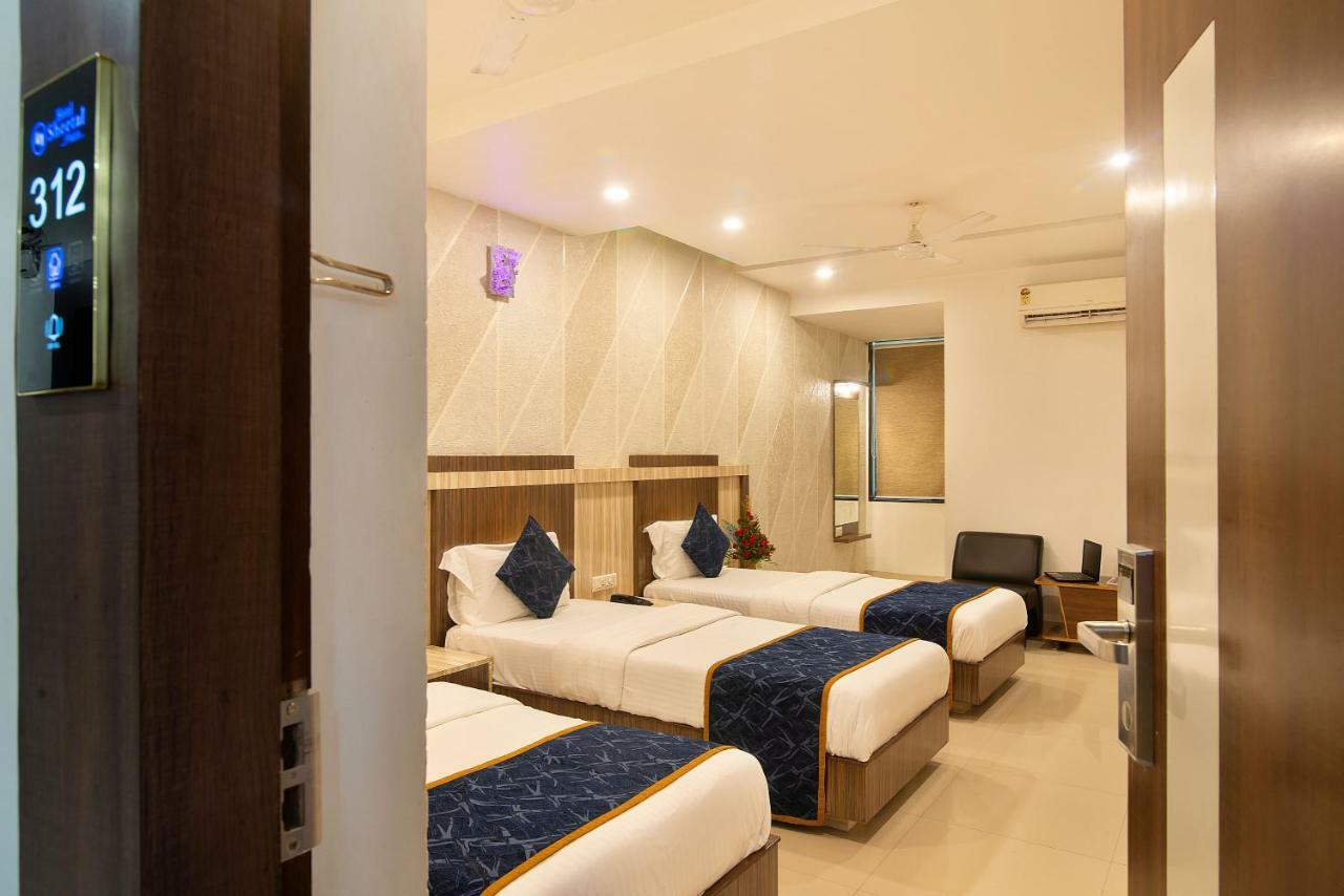 Hotel Sheetal Plaza Surat Exterior photo