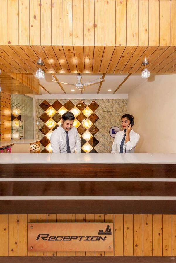 Hotel Sheetal Plaza Surat Exterior photo